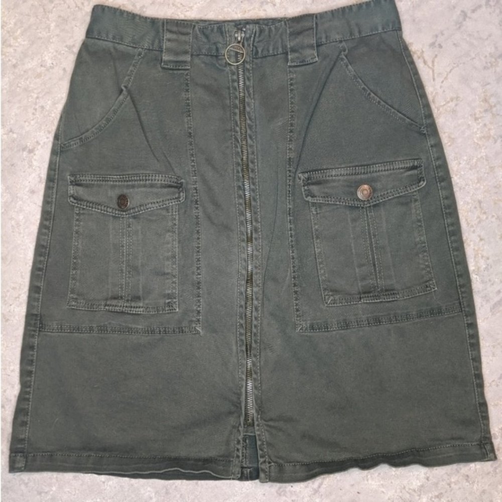 L.O.G.G army green skirt sz. 8